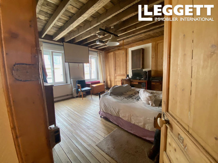 Image No.1-6 Bed House for sale