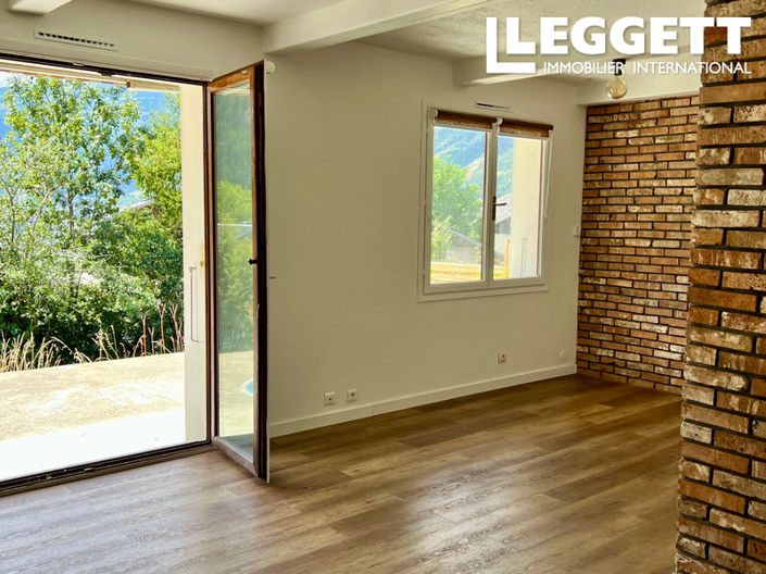 Image No.2-3 Bed House for sale