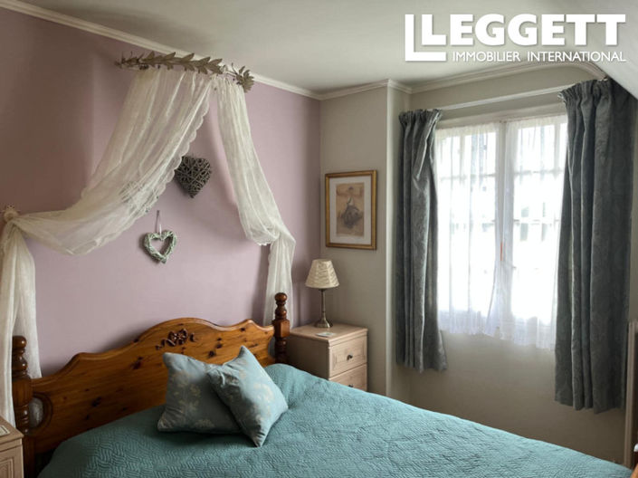 Image No.10-4 Bed House for sale