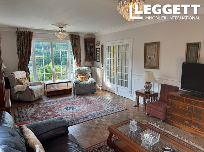 Image No.2-4 Bed House for sale