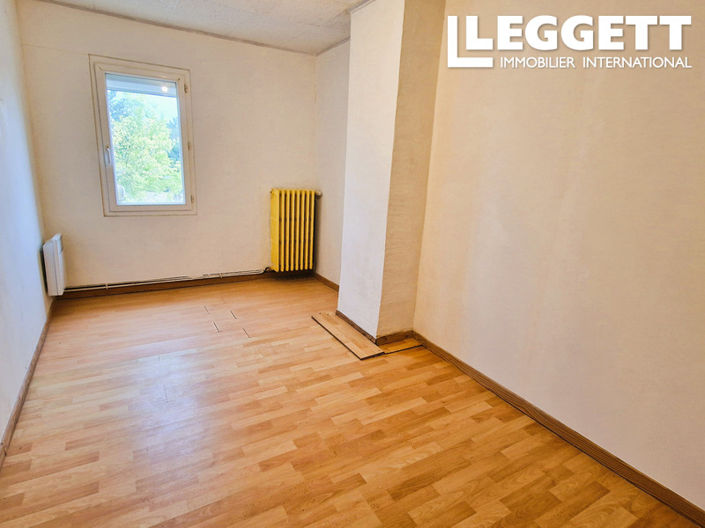 Image No.9-3 Bed House for sale