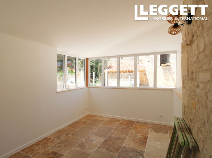 Image No.3-2 Bed House for sale