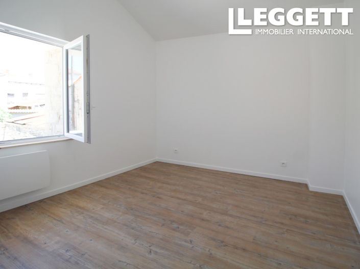 Image No.6-2 Bed House for sale