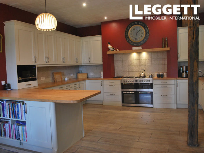 Image No.3-4 Bed House for sale