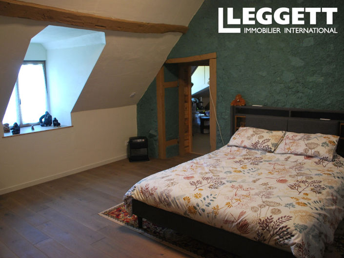 Image No.6-4 Bed House for sale