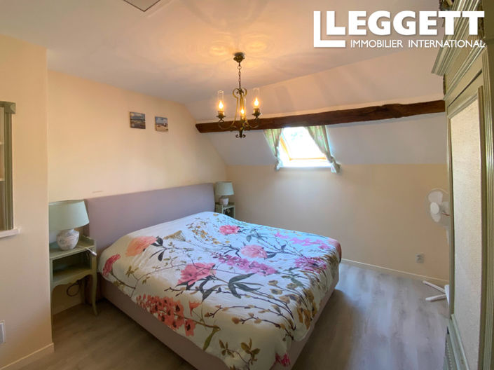 Image No.6-4 Bed House for sale