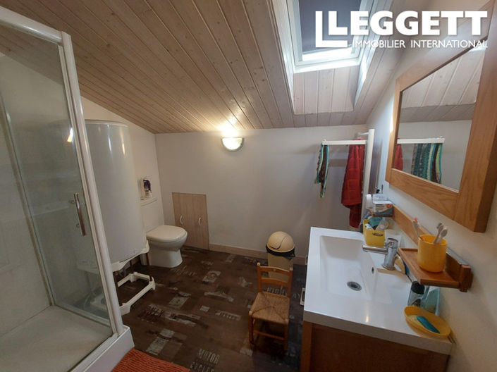 Image No.10-4 Bed House for sale