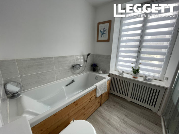 Image No.6-3 Bed House for sale