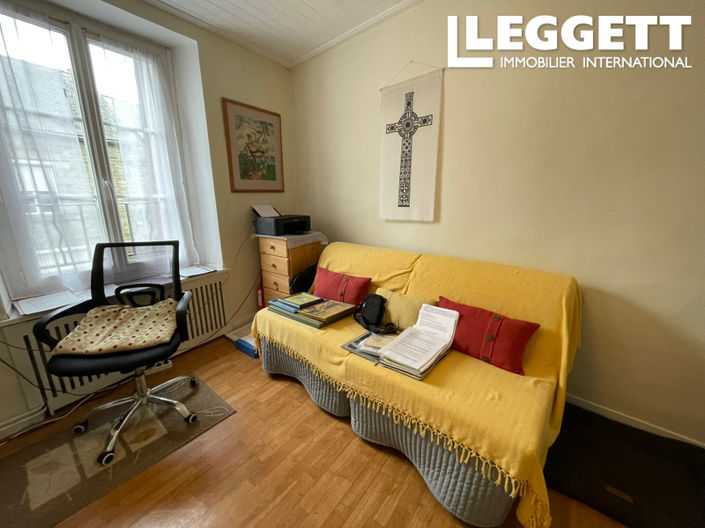 Image No.8-3 Bed House for sale