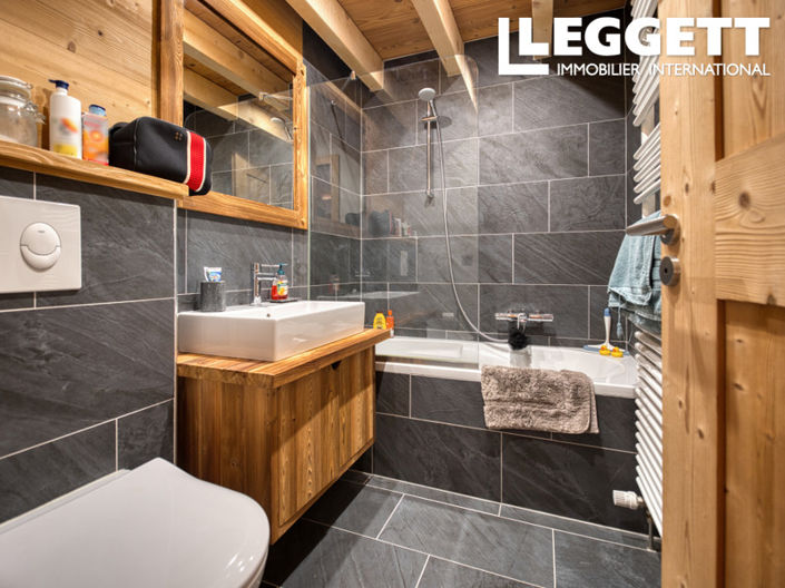 Image No.10-5 Bed House for sale