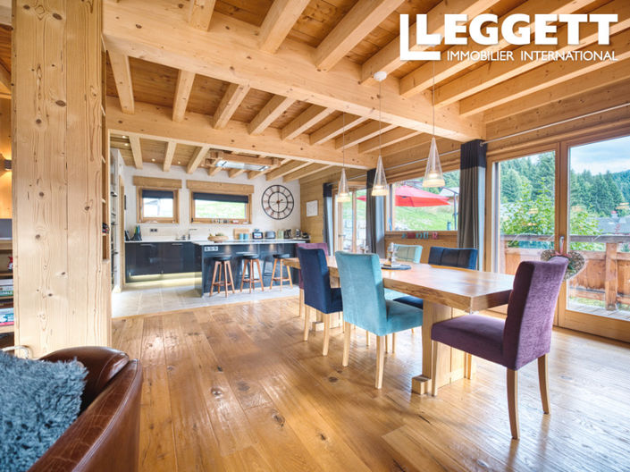 Image No.7-5 Bed House for sale