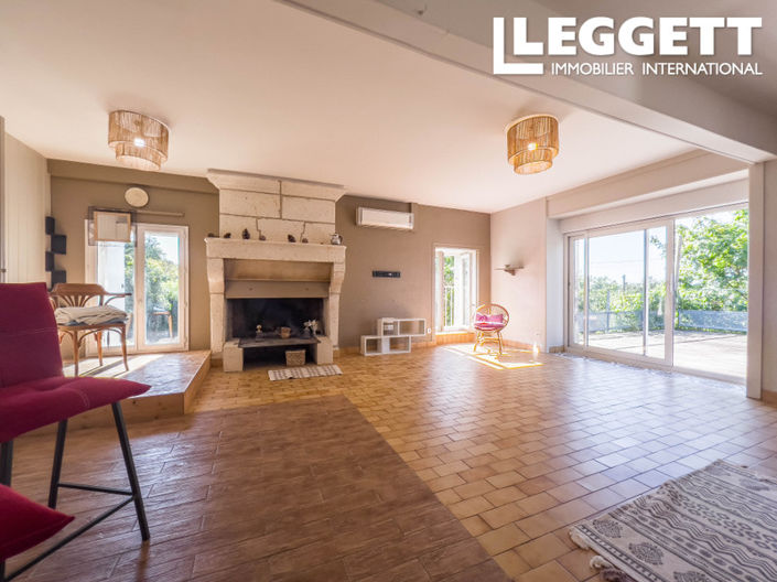 Image No.10-7 Bed House for sale