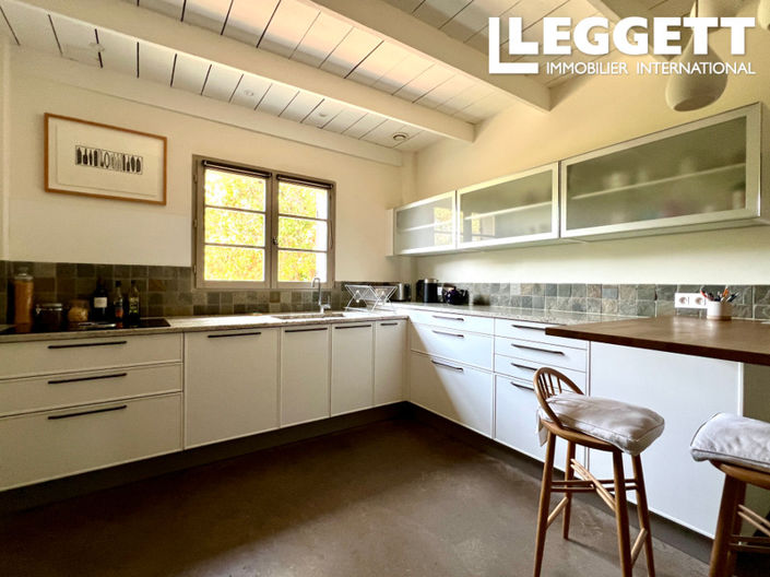 Image No.9-2 Bed House for sale