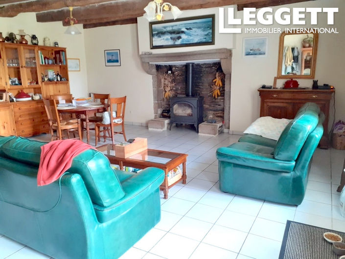 Image No.6-5 Bed House for sale