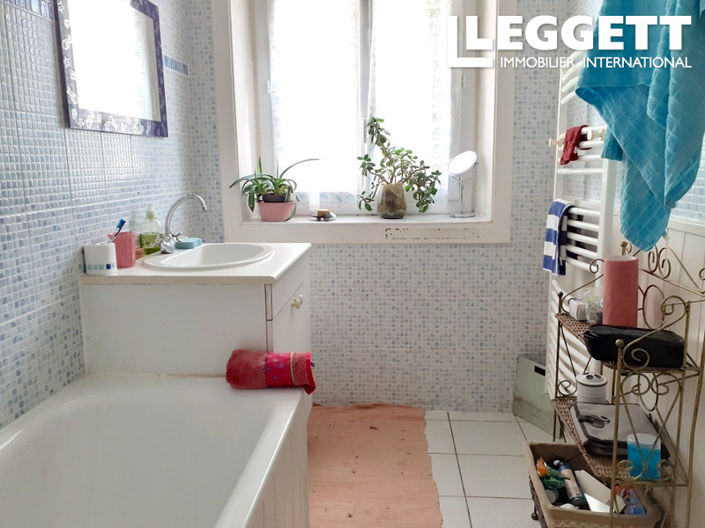 Image No.9-5 Bed House for sale