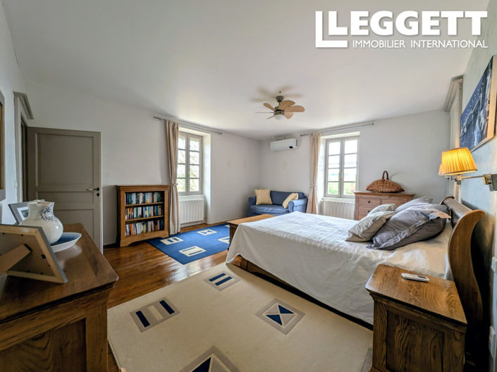 Image No.10-5 Bed House for sale