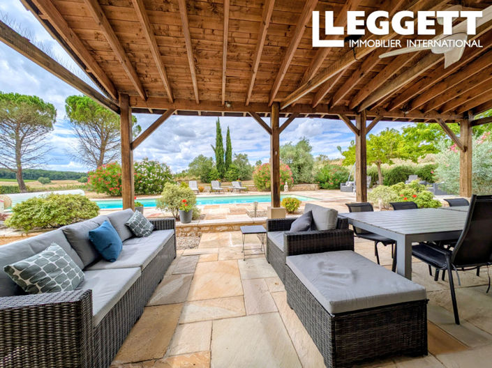 Image No.1-5 Bed House for sale