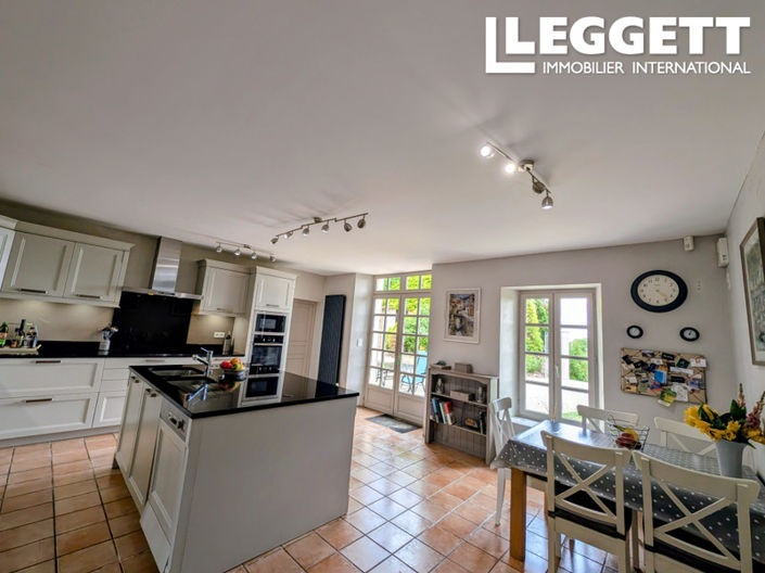 Image No.5-5 Bed House for sale