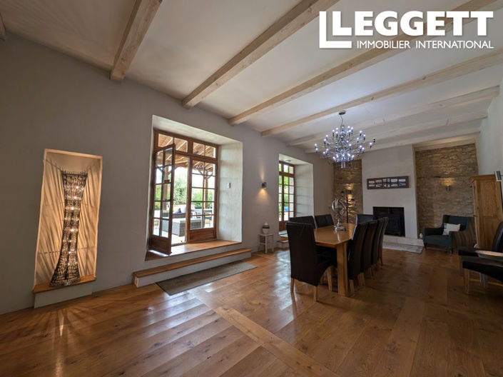 Image No.6-5 Bed House for sale