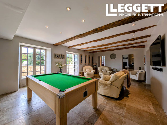 Image No.7-5 Bed House for sale