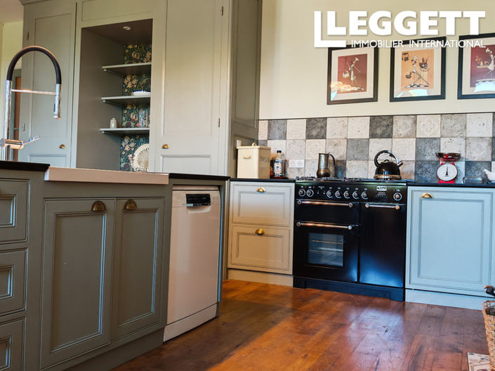 Image No.6-3 Bed House for sale