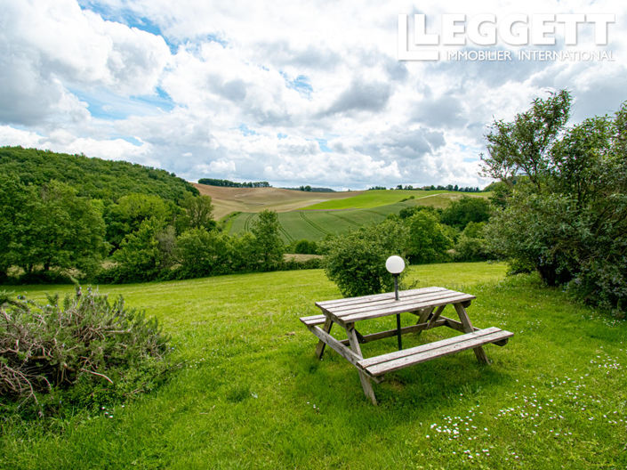 Image No.3-4 Bed House for sale