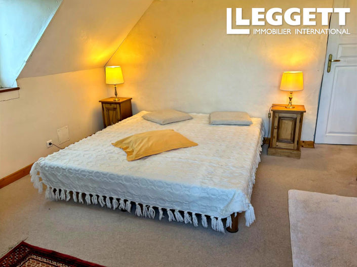 Image No.6-4 Bed House for sale