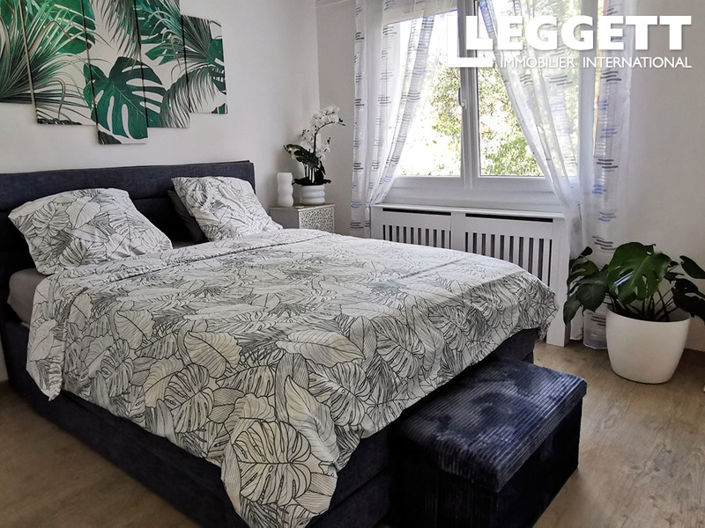 Image No.10-4 Bed House for sale