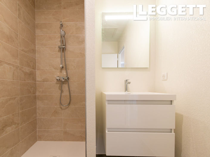 Image No.2-2 Bed House for sale