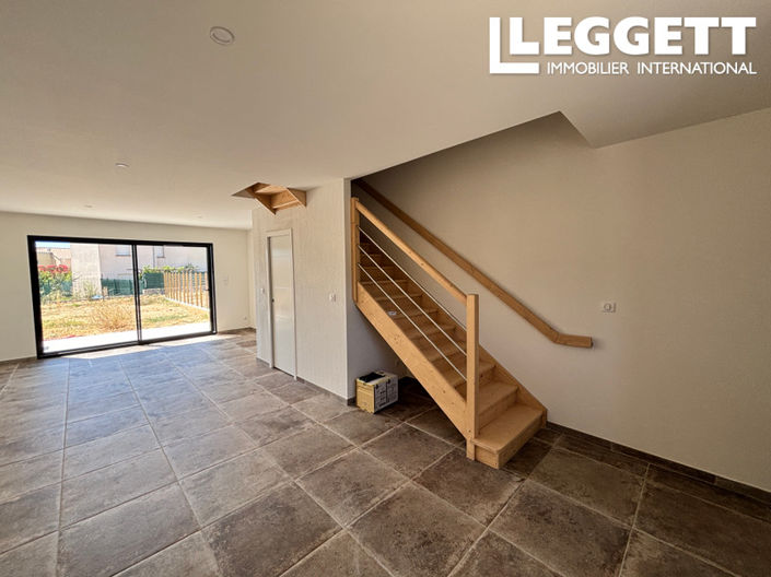 Image No.4-2 Bed House for sale