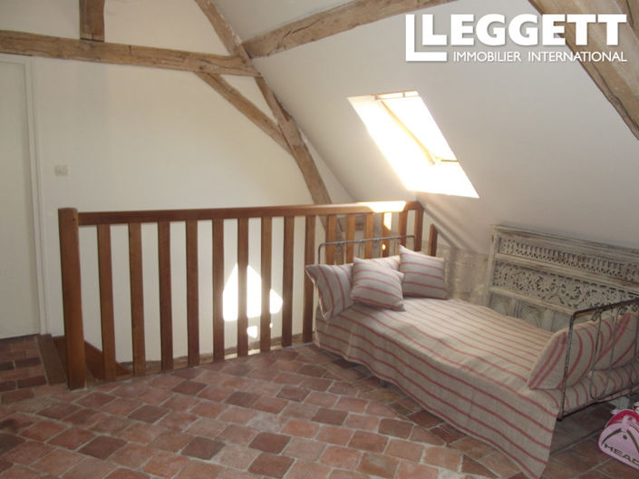 Image No.4-2 Bed House for sale