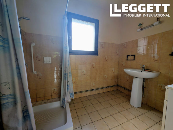 Image No.10-2 Bed House for sale