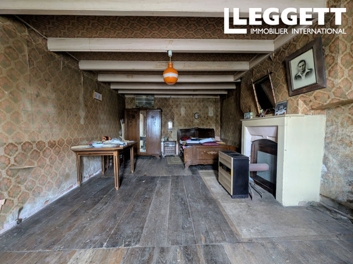 Image No.8-2 Bed House for sale