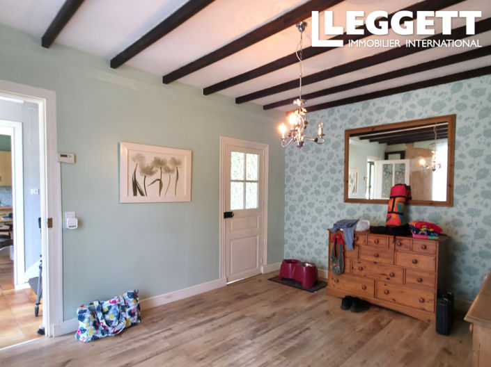 Image No.6-5 Bed House for sale