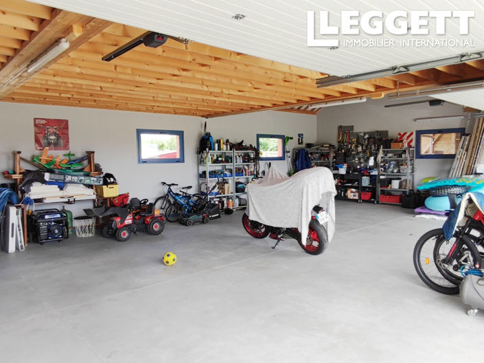 Image No.4-4 Bed House for sale