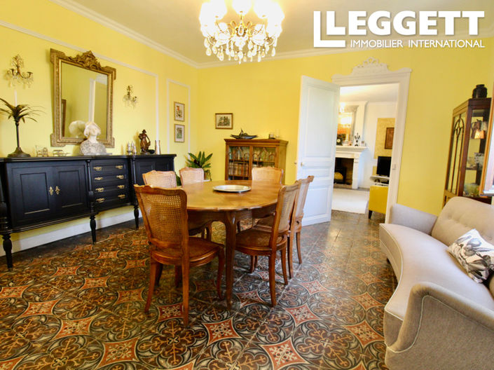 Image No.2-4 Bed House for sale