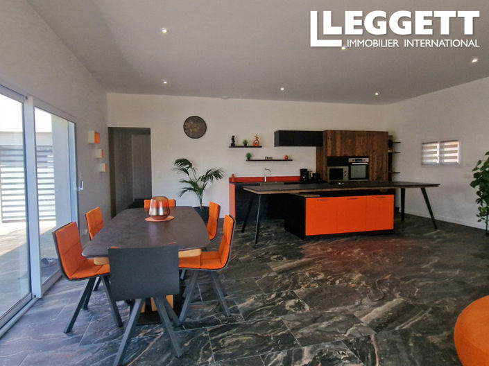 Image No.7-4 Bed House for sale