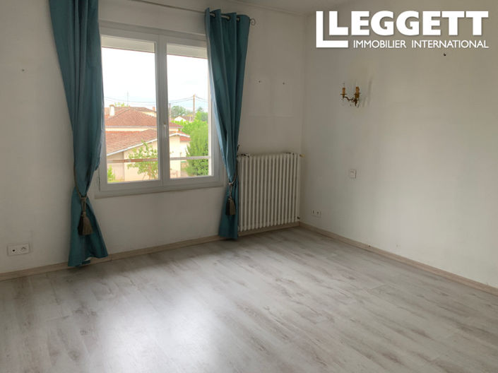 Image No.10-4 Bed House for sale