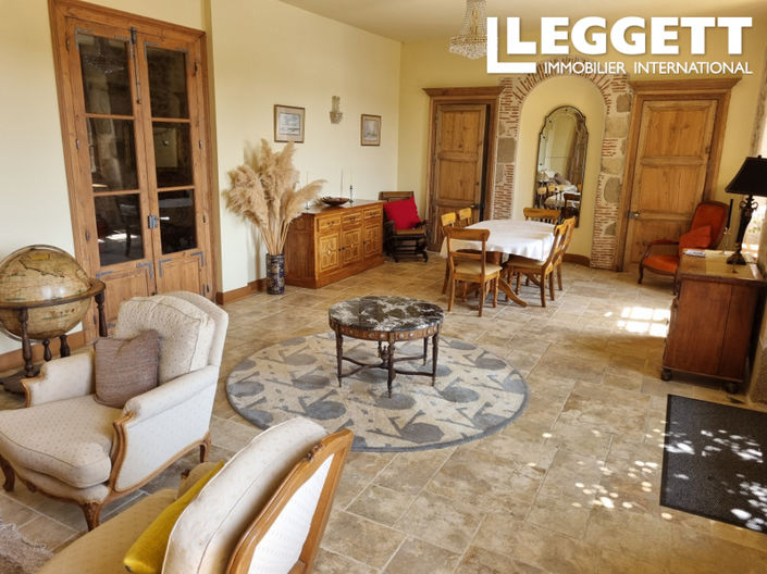 Image No.3-7 Bed Chateaux for sale