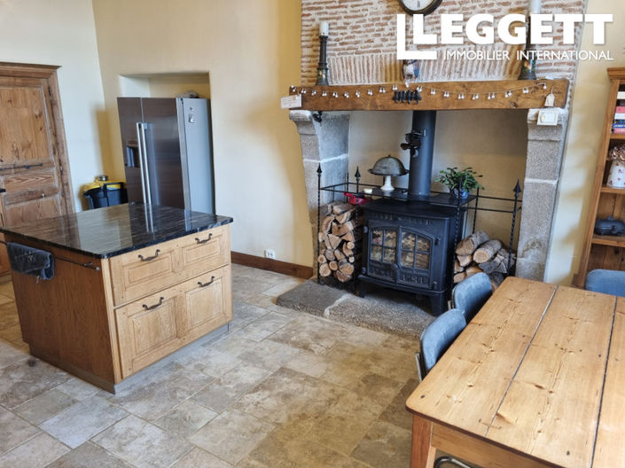 Image No.6-Châteaux de 7 chambres à vendre à Lesterps