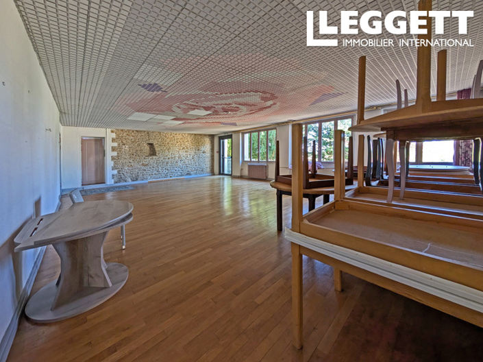 Image No.4-7 Bed Commercial for sale