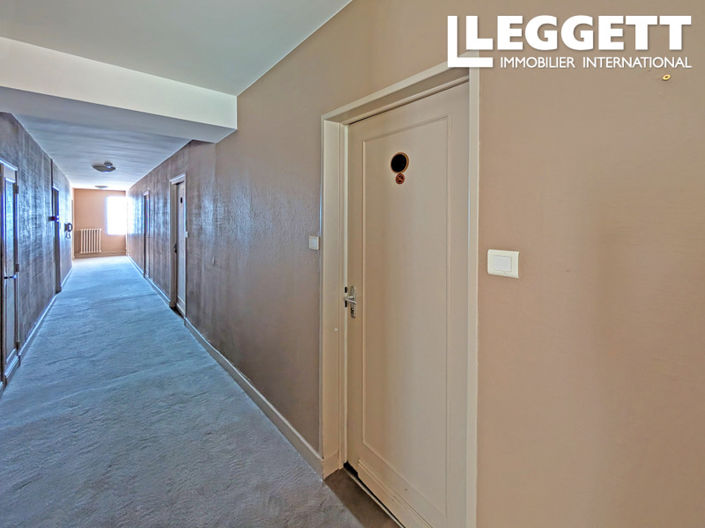 Image No.6-7 Bed Commercial for sale