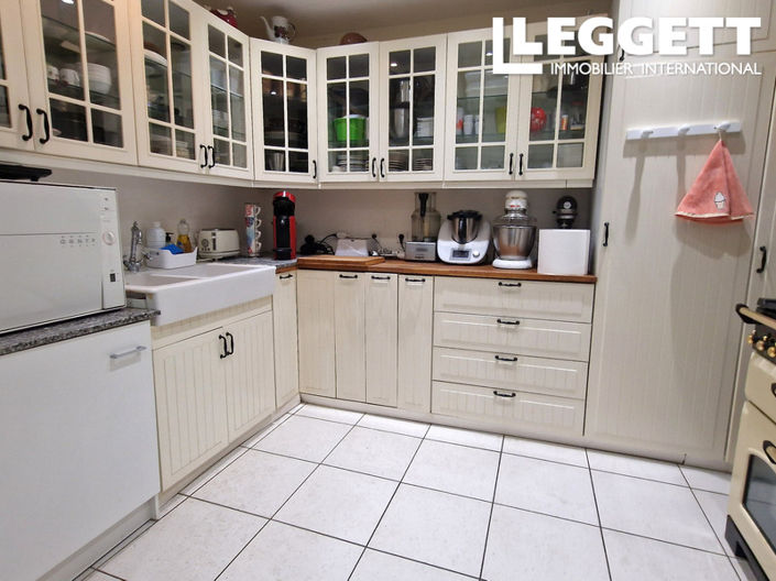 Image No.4-2 Bed House for sale