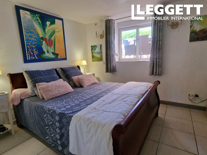 Image No.9-2 Bed House for sale