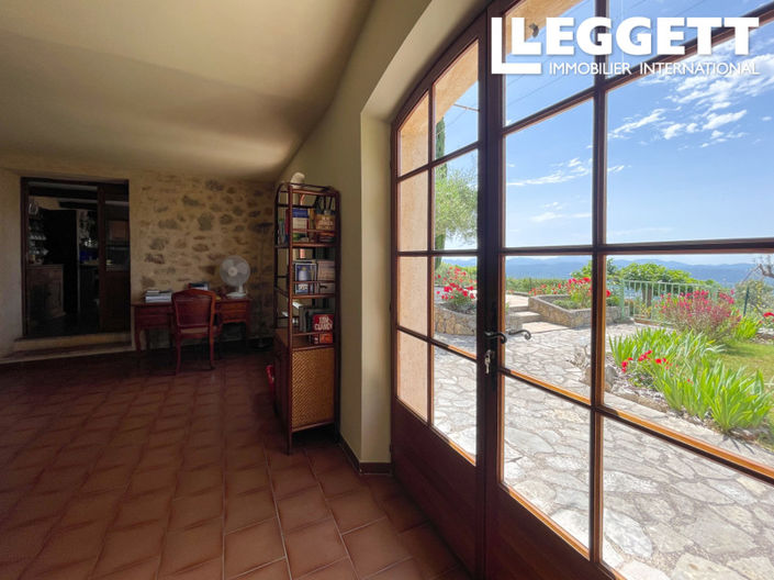 Image No.5-5 Bed House for sale