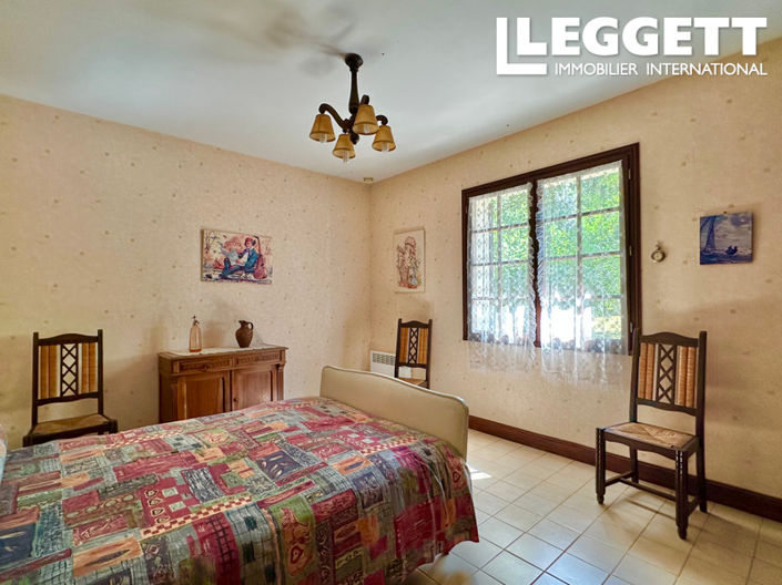 Image No.8-4 Bed House for sale