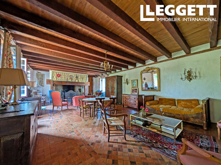 Image No.6-9 Bed House for sale