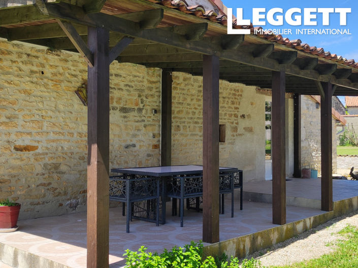 Image No.6-6 Bed House for sale