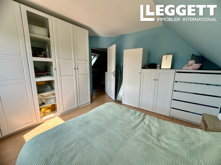 Image No.8-3 Bed House for sale