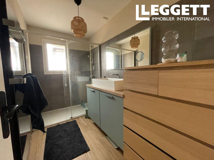 Image No.6-2 Bed House for sale